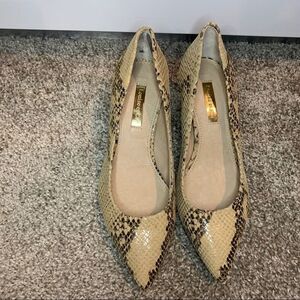 Leather Snake print pumps